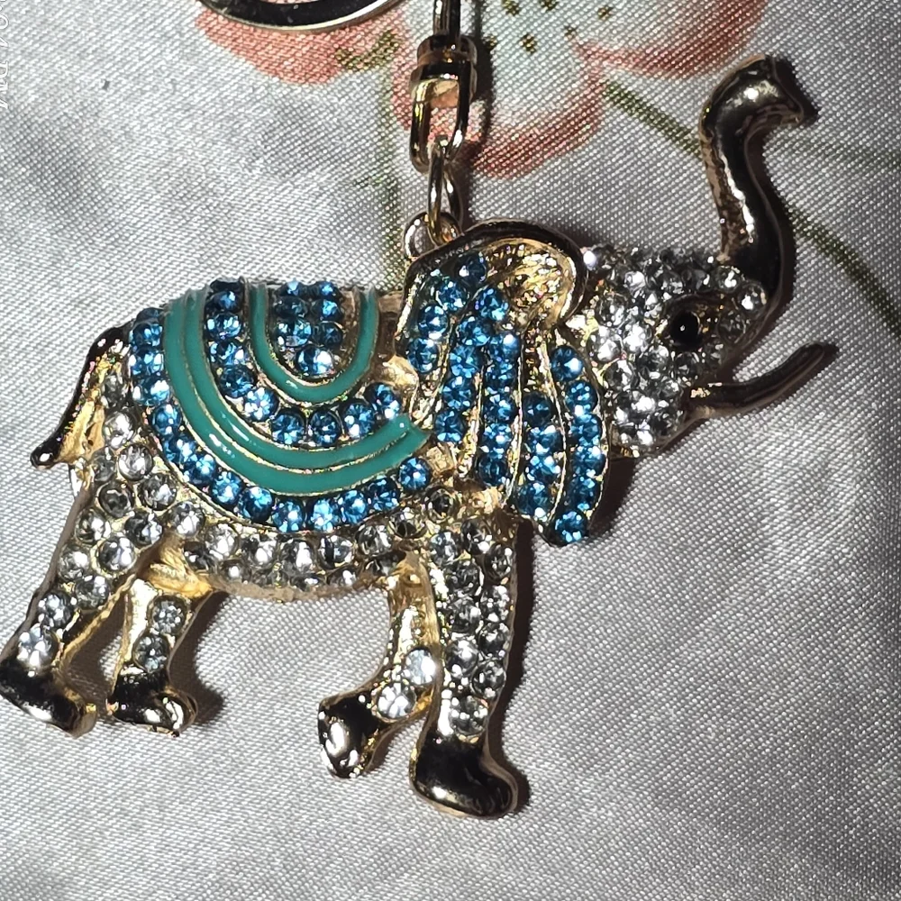 Fashion Jewelry Gold and Teal Elephant Key Holder